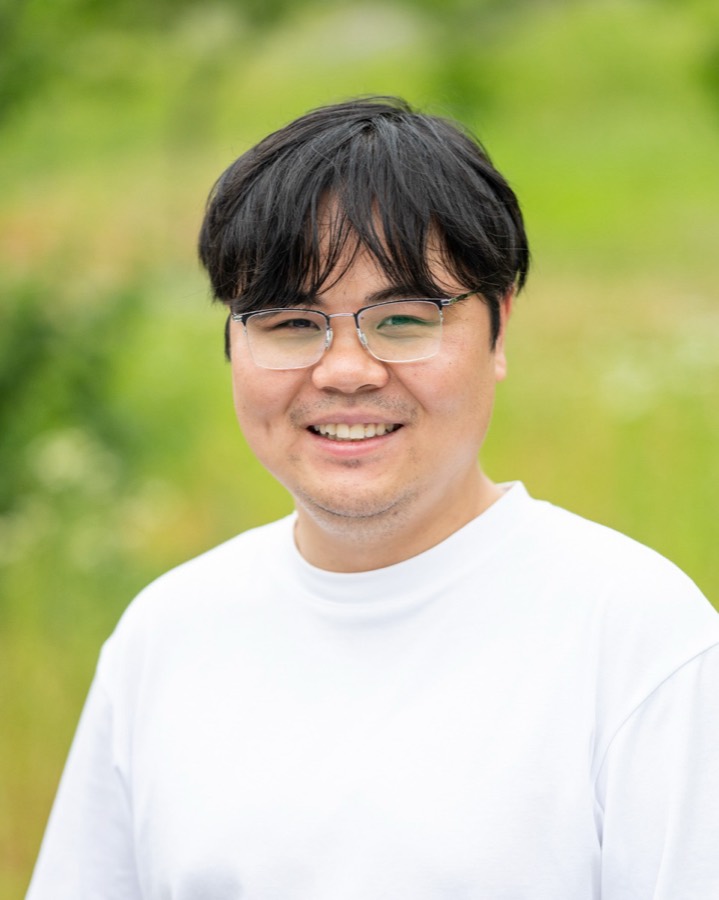 Zeyu Zou